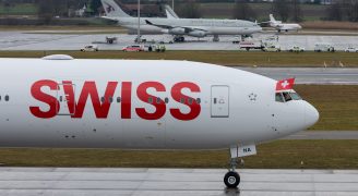 Swiss_B77W_HB-JNA_ZRH160129_12