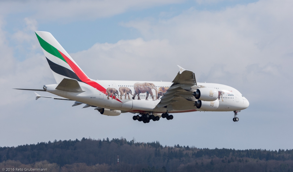Emirates_A388_A6-EEI_ZRH160306_02