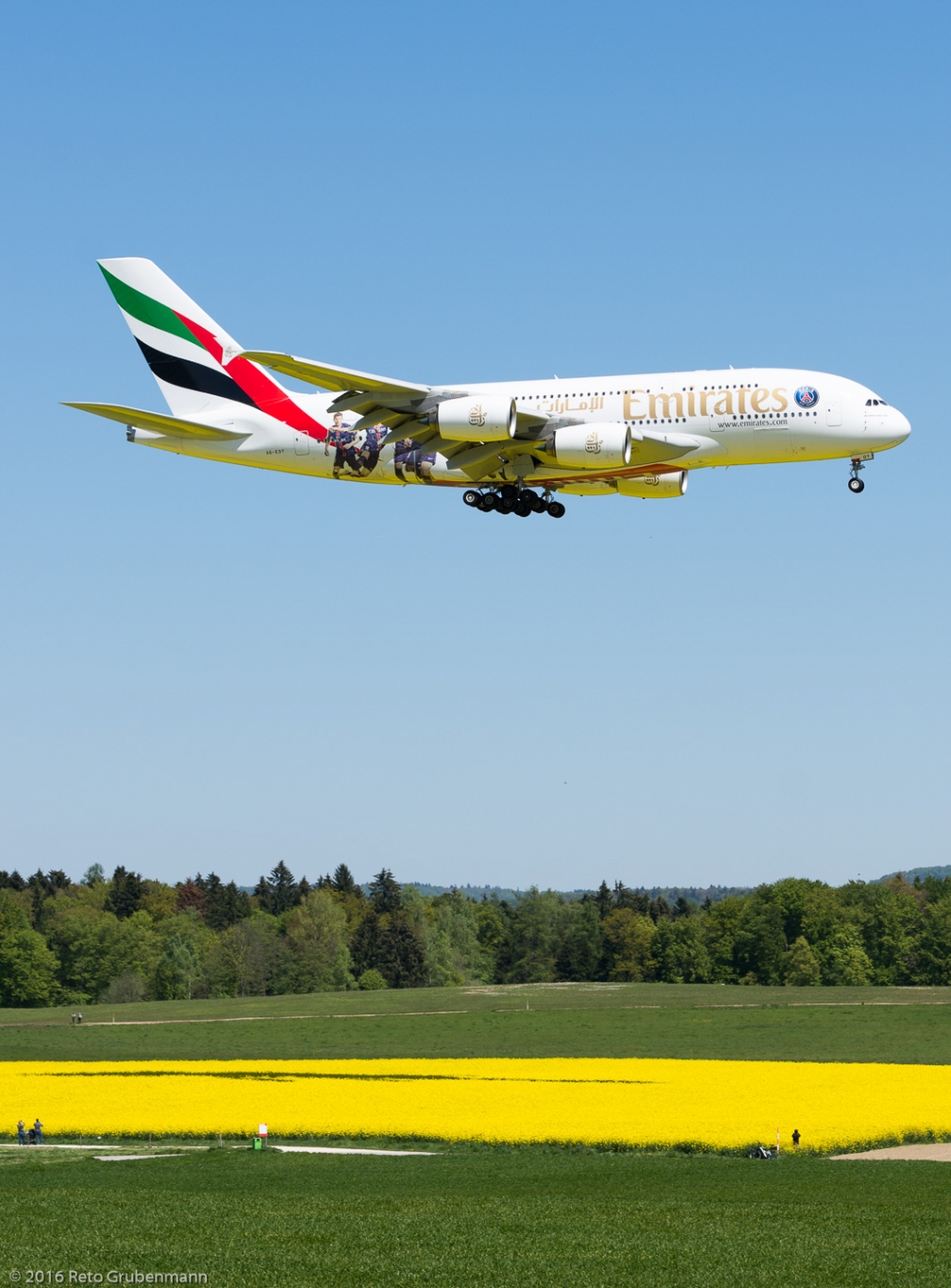 Emirates_A388_A6-EOT_ZRH160505_01