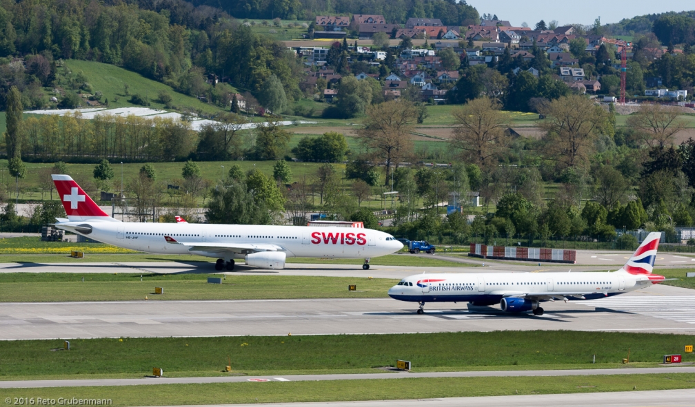 Swiss_A333_HB-JHF_BritishAirways_A321_G-MEDF_ZRH160505