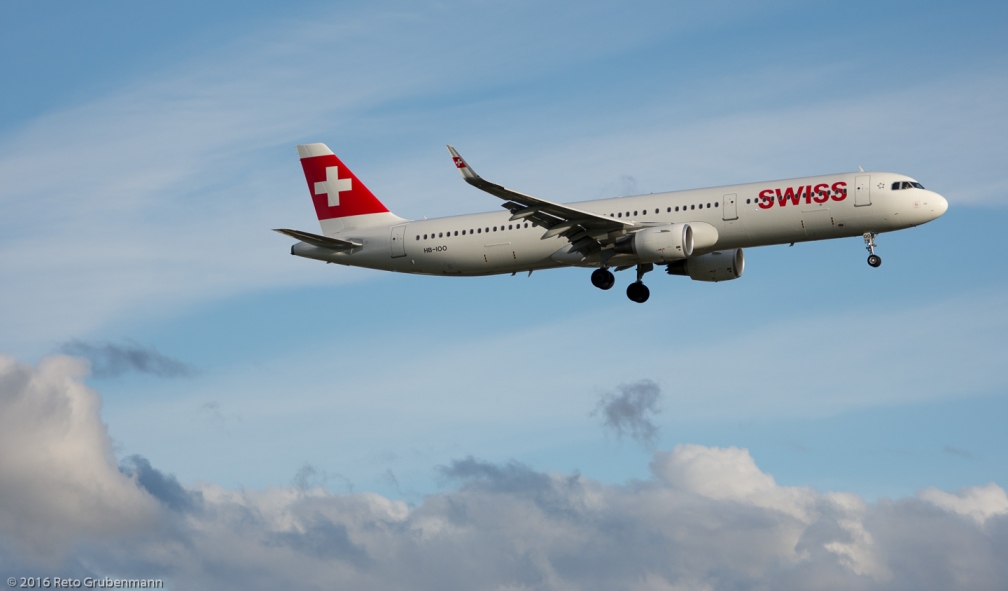 Swiss_A321_HB-IOO_ZRH160530