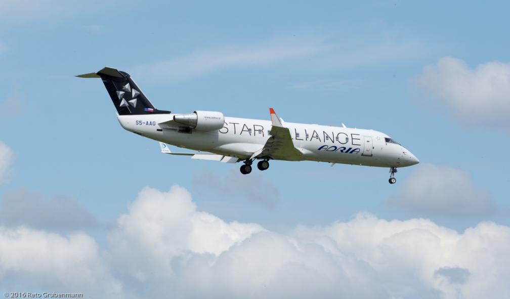 AdriaAirways_CRJ2_S5-AAG_ZRH160601