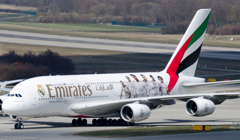 Emirates_A388_A6-EOA_ZRH160604