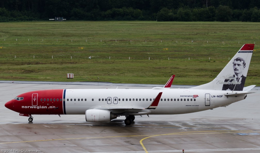 Norwegian_B738_LN-NOF_CGN140815