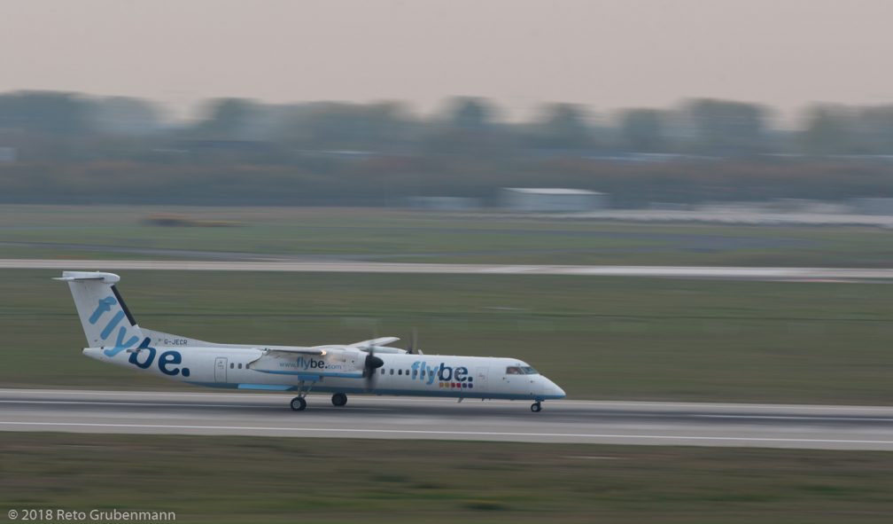 FlyBe_DH8D_G-JECR_DUS181019_02