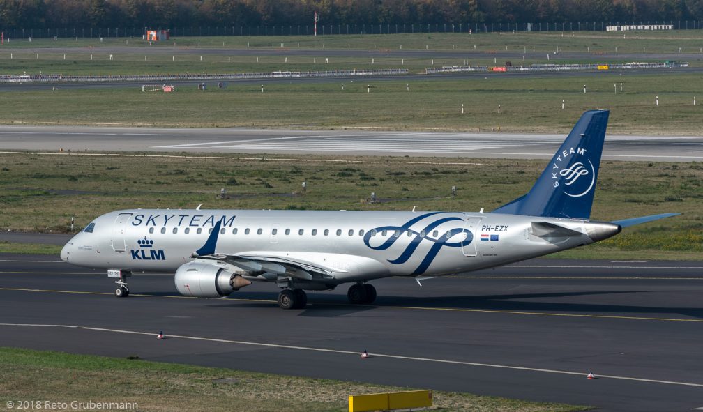 KLM_E190_PH-EZX_DUS181019_02