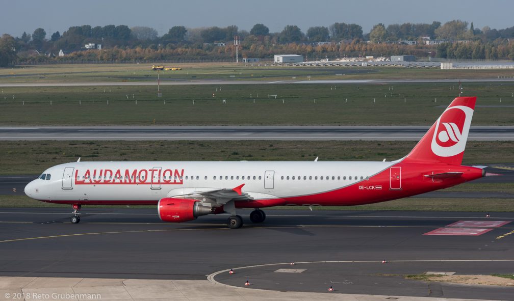 LaudaMotion_A321_OE-LCK_DUS181019_01