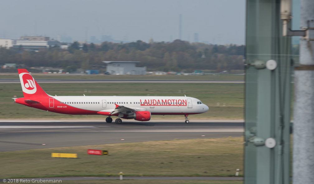 LaudaMotion_A321_OE-LCK_DUS181019_02