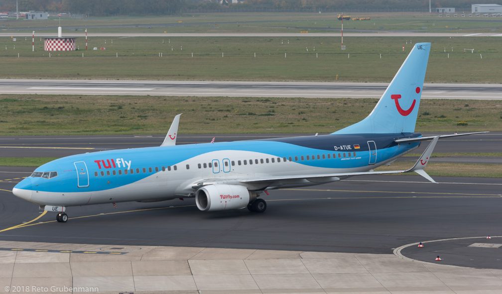 TUIFly_B738_D-ATUE_DUS181019_01