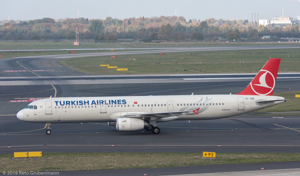 TurkishAirlines_A321_TC-JSB_DUS181019
