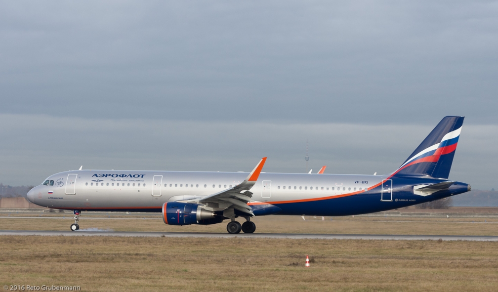 Aeroflot_A321_VP-BKI_STR161209