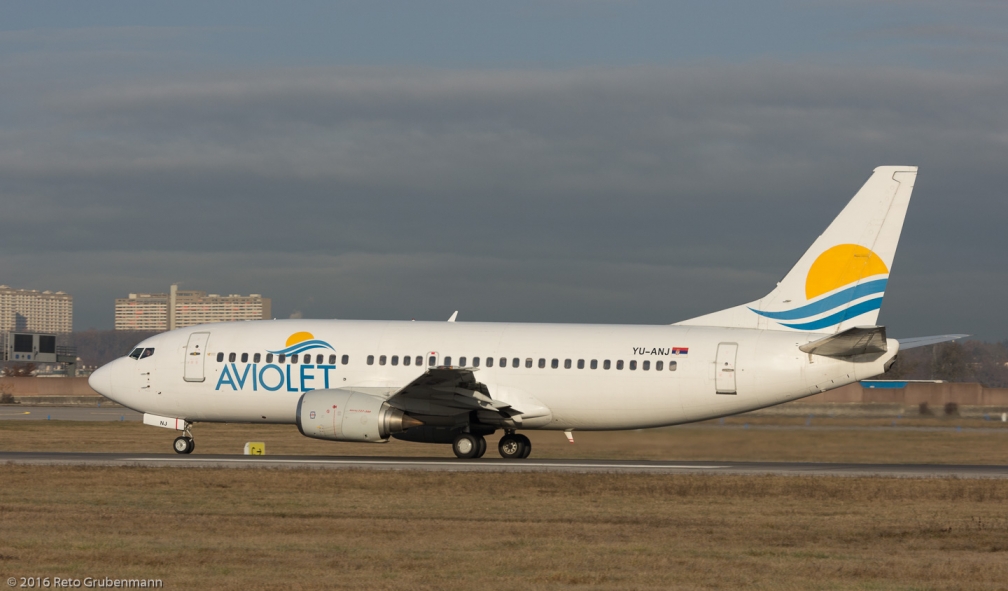 Aviolet_B733_YU-ANJ_STR161209
