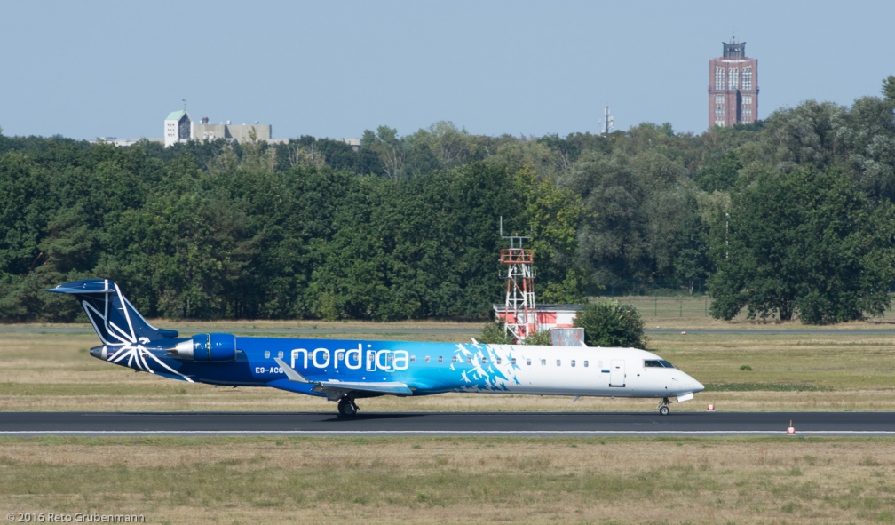 Nordica_CRJ9_ES-ACG_TXL160915_01