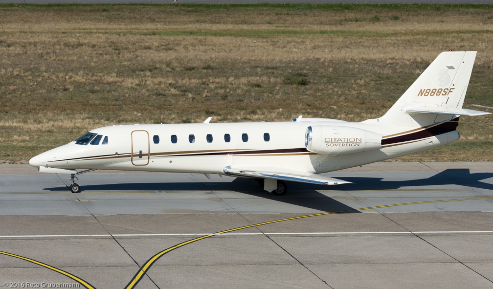 SteinerFilmAviation_C680_N888SF_TXL160915_01