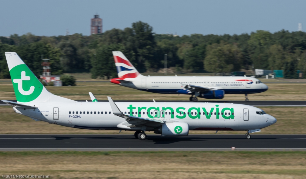 Transavia_B738_F-GZHU_TXL160915_05