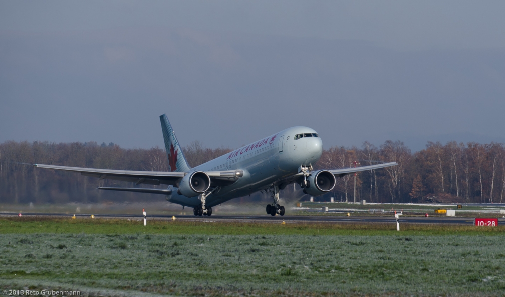 AirCanada_B763_C-FCAF_ZRH131201
