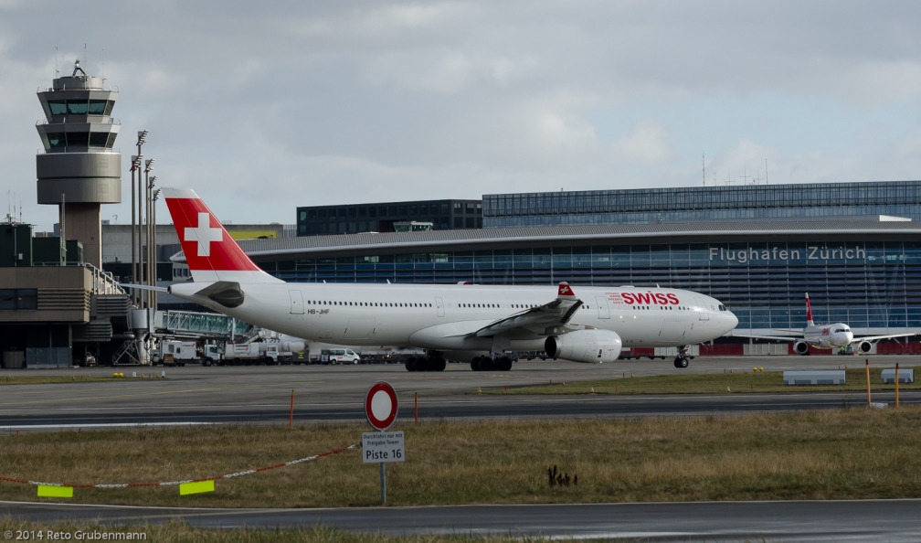 Swiss_A333_HB-JHF_ZRH140126
