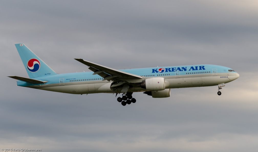 KoreanAir_B772_HL7751_ZRH150623