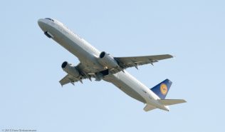 Lufthansa_A321_D-AIRM_ZRH150710