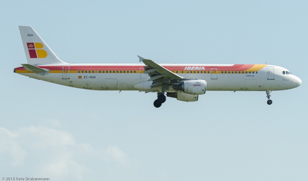 Iberia_A321_EC-HUH_ZRH150711