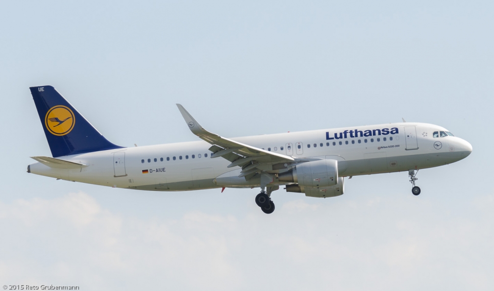 Lufthansa_A320_D-AIUE_ZRH150711
