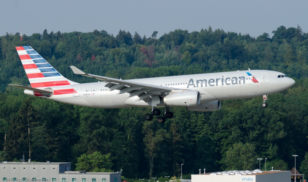 AmericanAirlines_A332_N284AY_ZRH150719