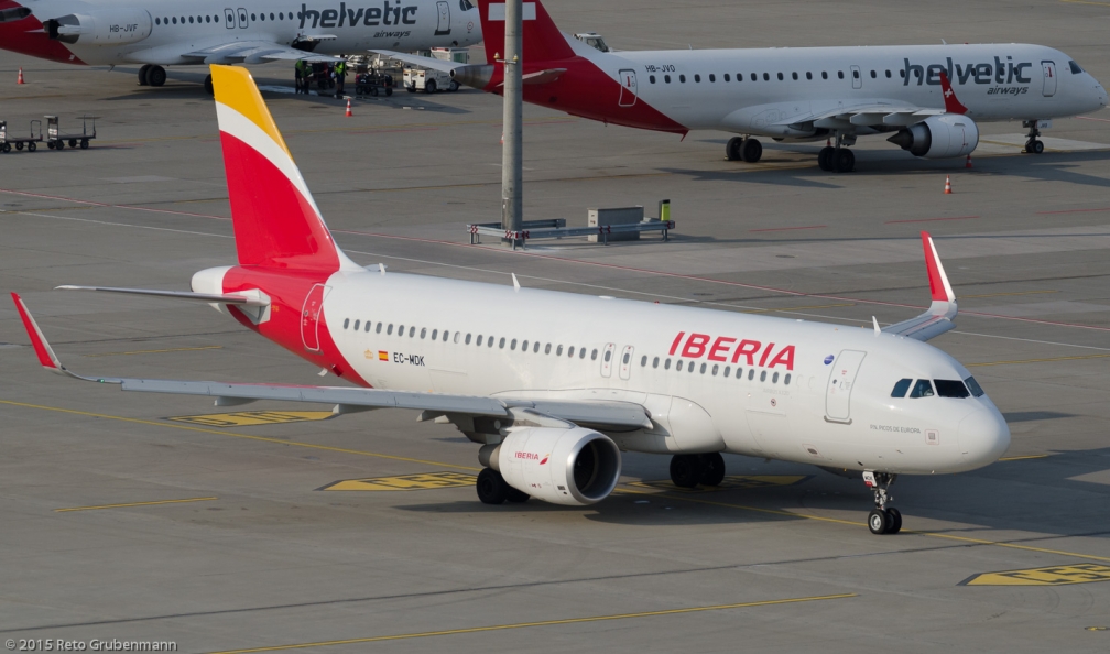 Iberia_A320_EC-MDK_ZRH150719