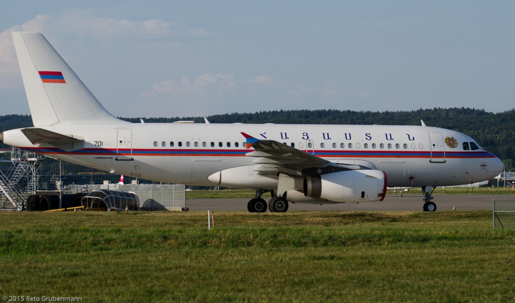 ArmeniaGovernment_A319_EK-RA01_ZRH150806
