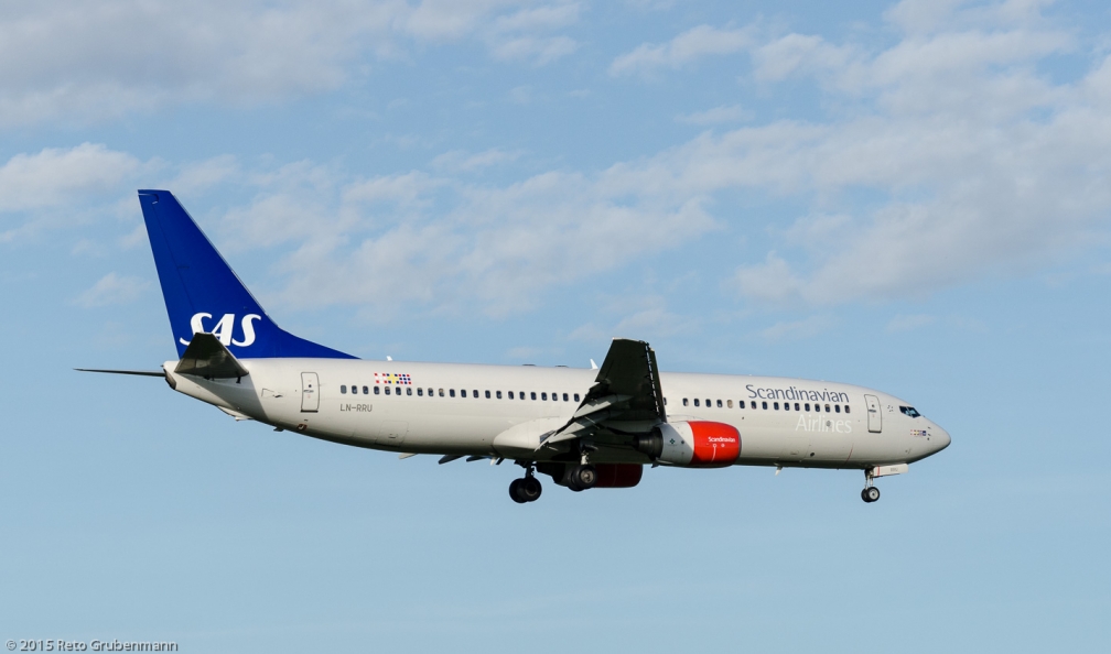 ScandinavianAirlines_B738_LN-RRU_ZRH150828