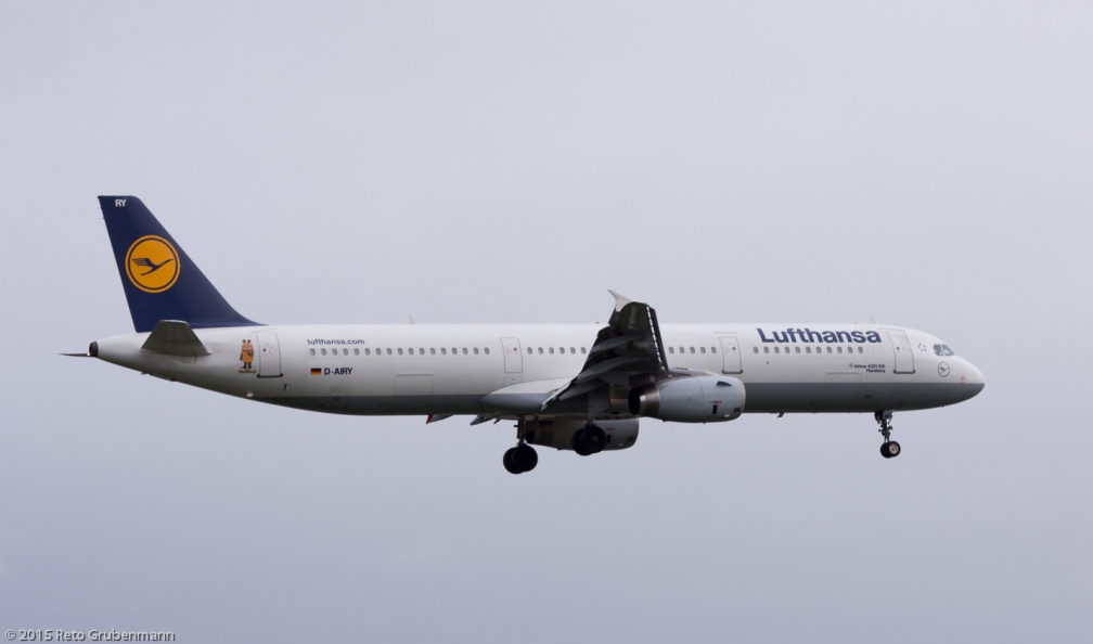 Lufthansa_A321_D-AIRY_ZRH151221