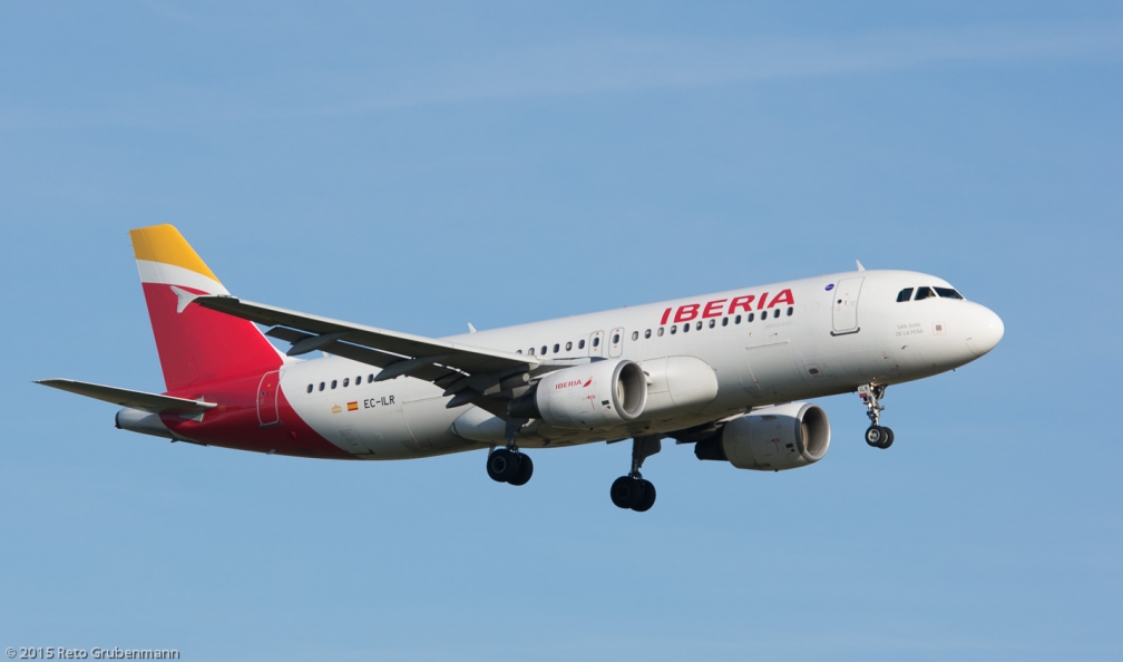 Iberia_A320_EC-ILR_ZRH151223