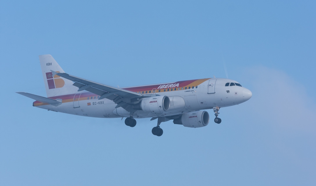 Iberia_A319_EC-KBX_ZRH160121