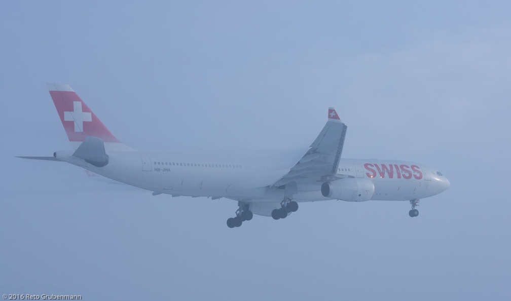 Swiss_A333_HB-JHA_ZRH160121