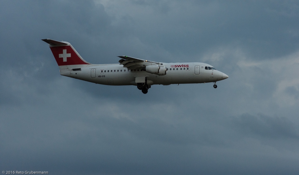Swiss_RJ1H_HB-IXS_ZRH160808