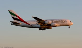 Emirates_A388_A6-EOG_ZRH160813