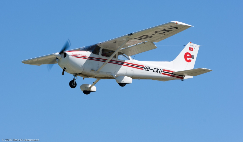 FlugschuleEichenbergerAG_C172_HB-CKU_ZRH160813