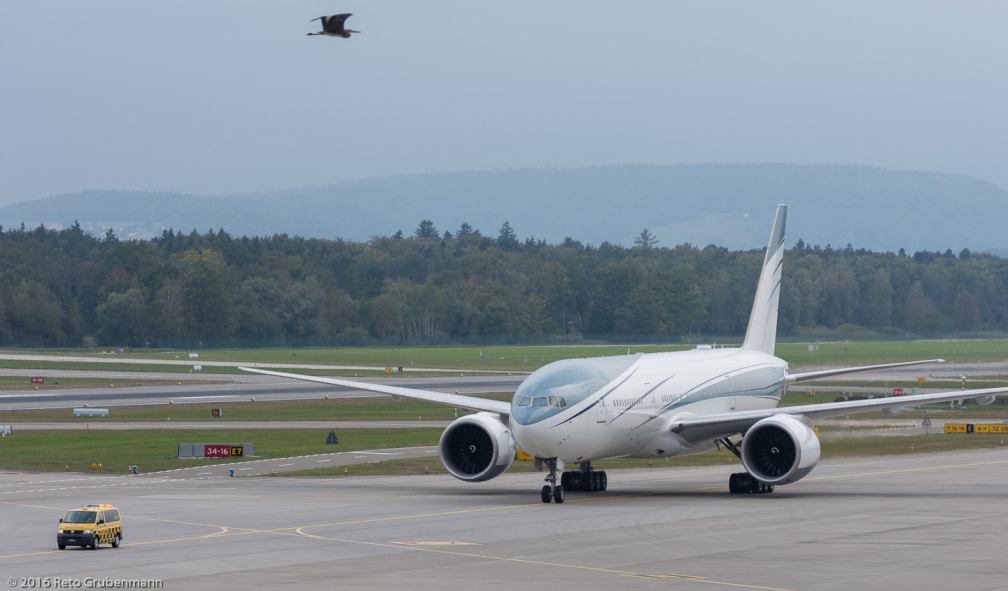 AviationLink_B772_VP-CAL_ZRH161009_01