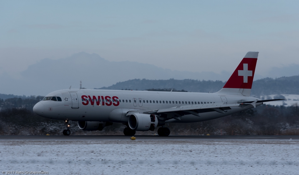 Swiss_A320_HB-IJB_ZRH170105