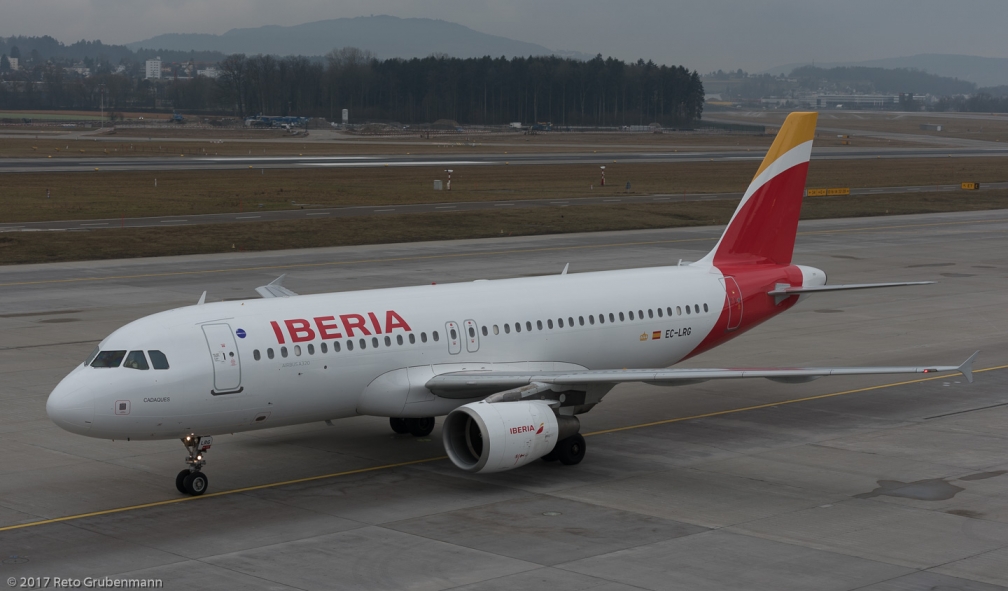 Iberia_A320_EC-LRG_ZRH170204