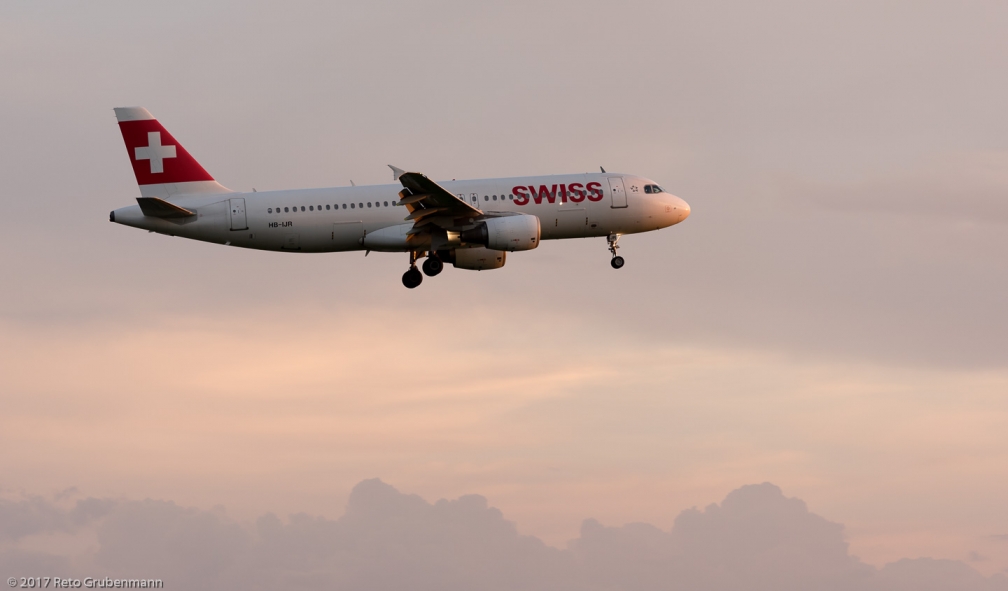 Swiss_A320_HB-IJR_ZRH170410