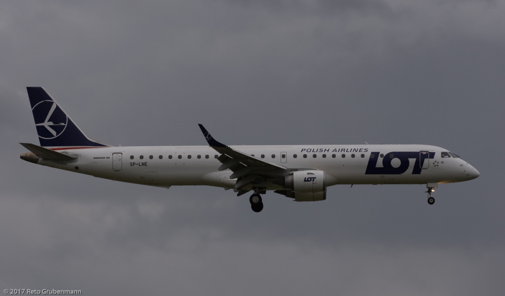 LOT_E190_SP-LNE_ZRH170417