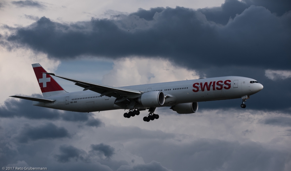 Swiss_B77W_HB-JNA_ZRH170513