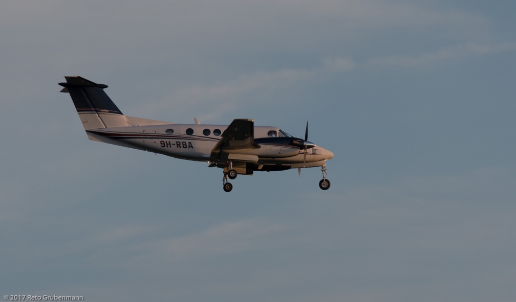 TyroleanAirService_BE20_9H-RBA_ZRH170528