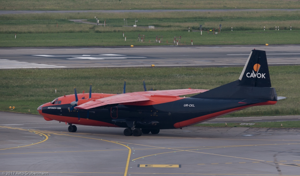 CavokAir_AN12_UR-CKL_ZRH170601_02