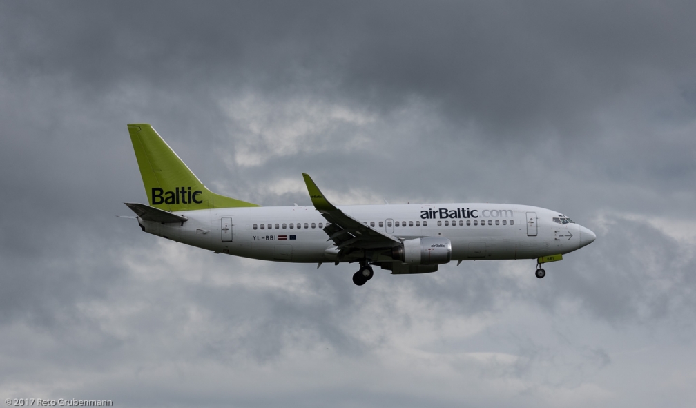 airBaltic_B733_YL-BBI_ZRH170606