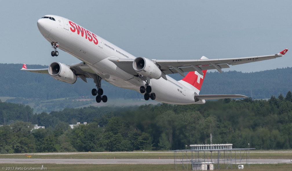 Swiss_A333_HB-JHA_ZRH170608
