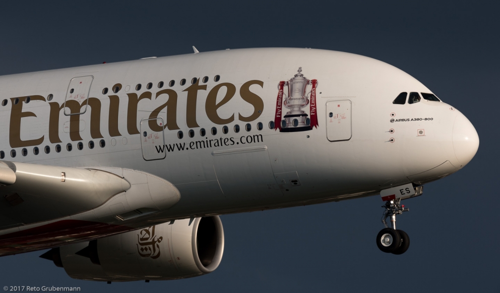 Emirates_A380_A6-EES_ZRH170612_01