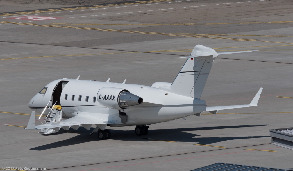 AirIndependence_CL60_D-AAAX_ZRH170619