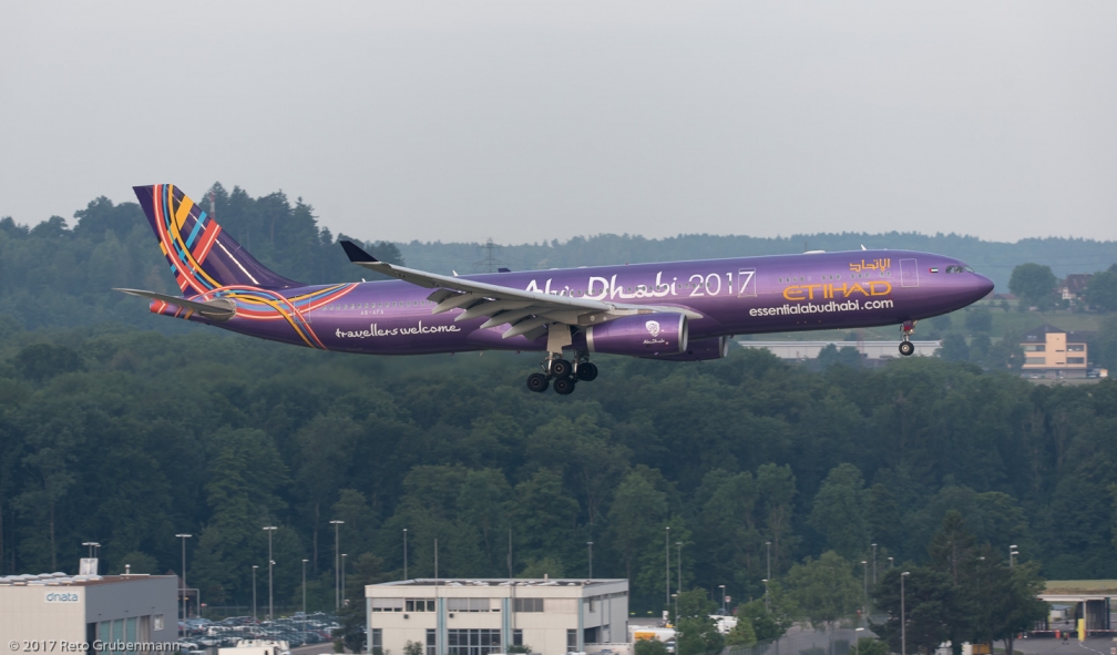 EtihadAirways_A333_A6-AFA_ZRH170621