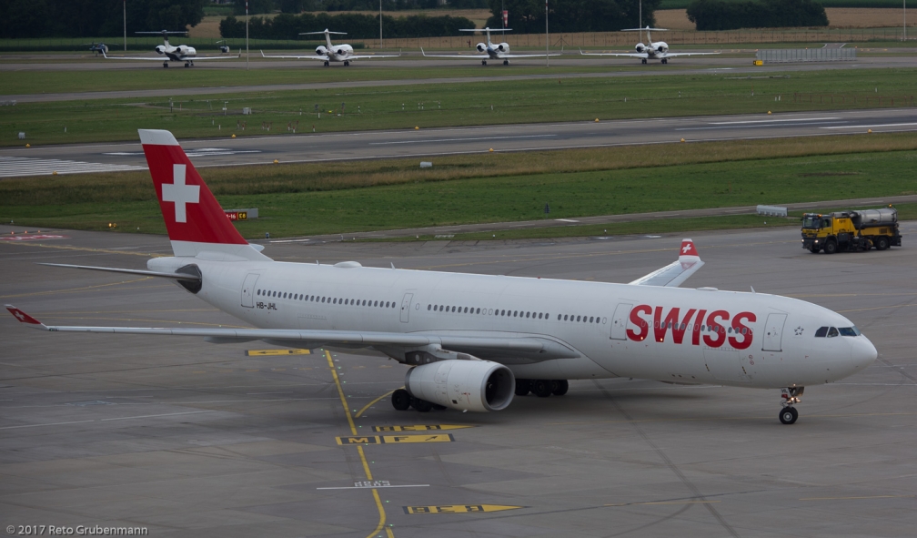Swiss_A333_HB-JHL_ZRH170703